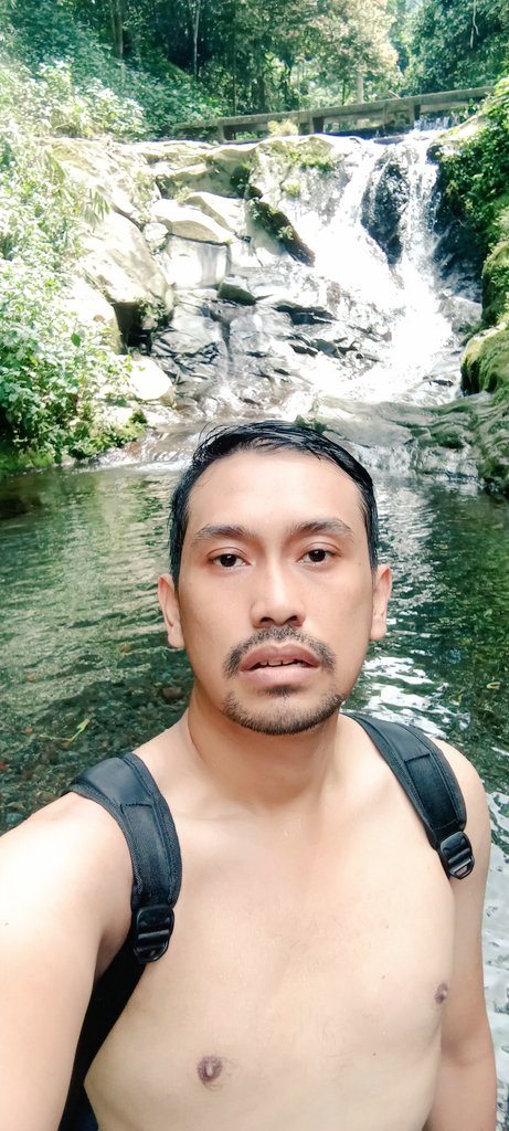 Main air dulu biar seger...