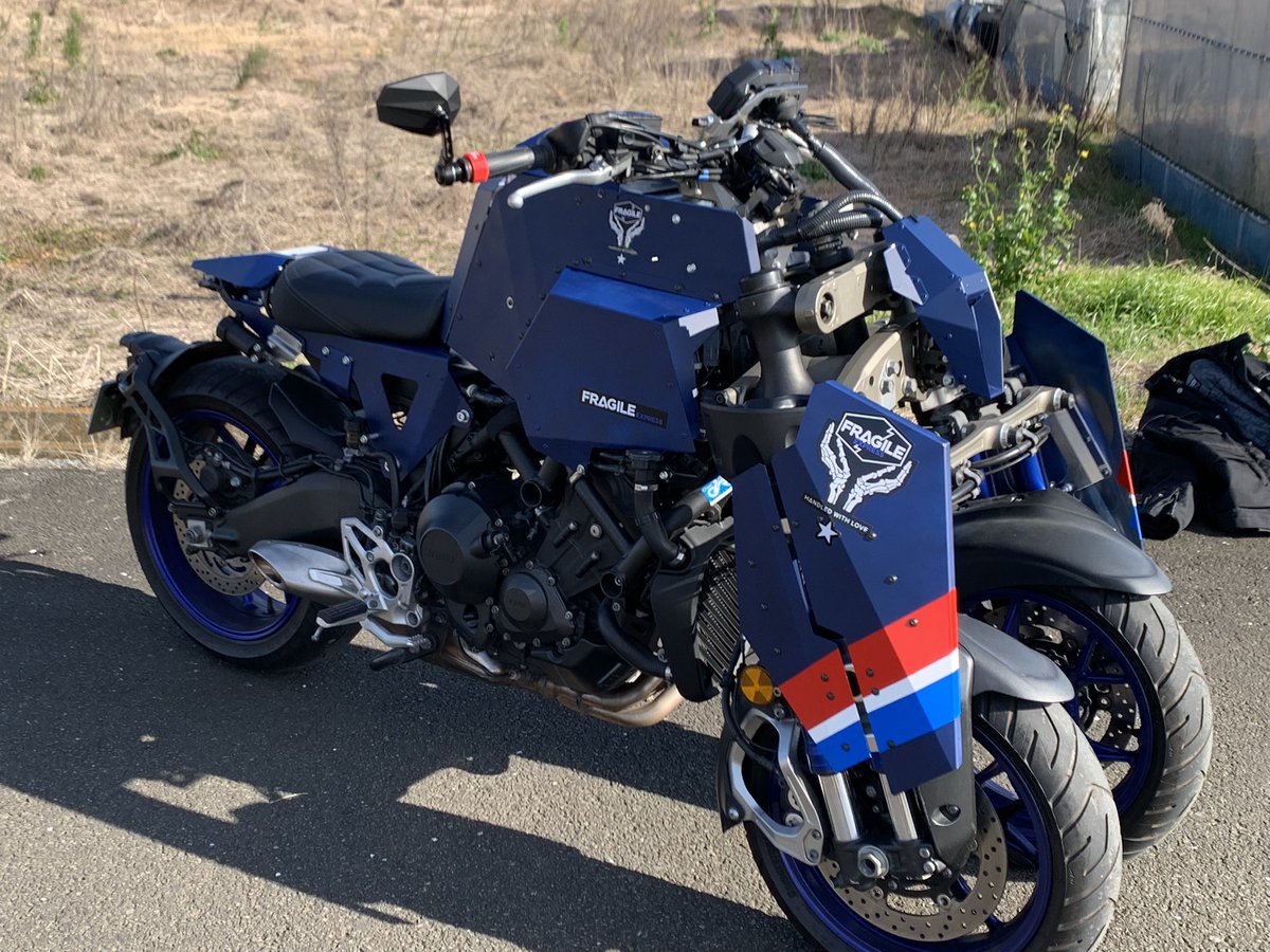 G2_DESIGN_G2's tweet image. 左はブリッジズ、右はフラジャイルのダブルネームにした。