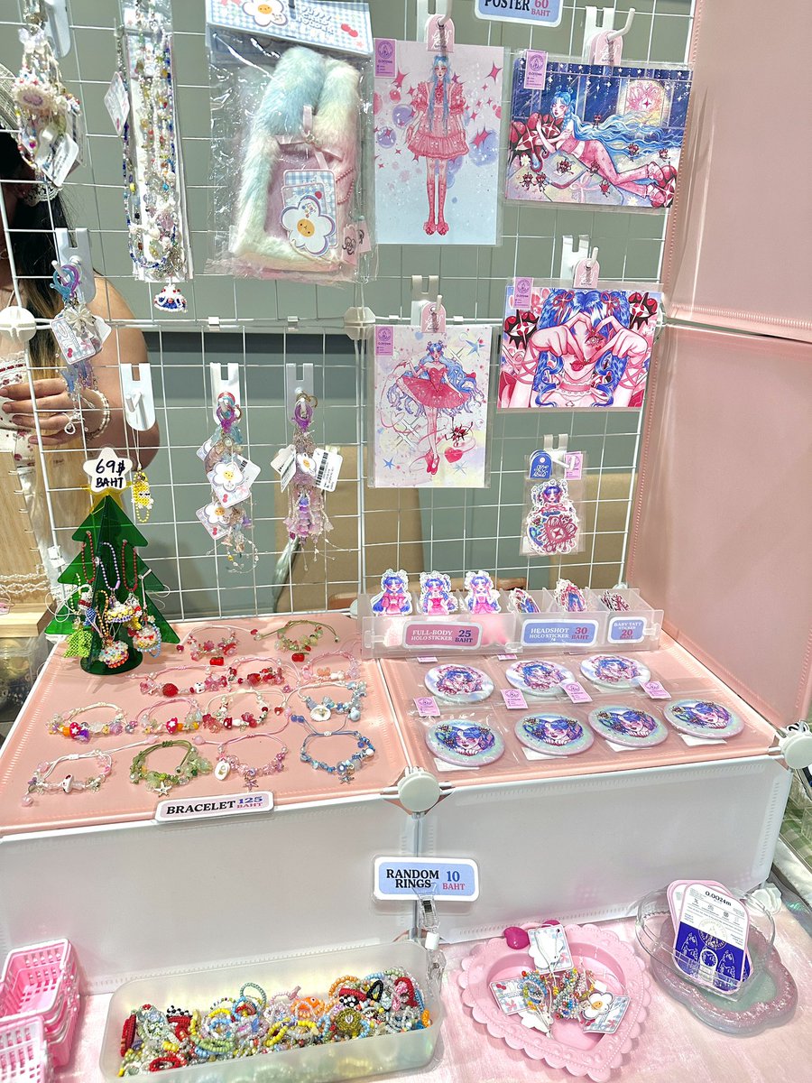 จัดเสดแน้วววว
🦋#YOLOARTFEST2024
✨S57-58
✨Samya Mitrtown Hall Fl.5 BKK