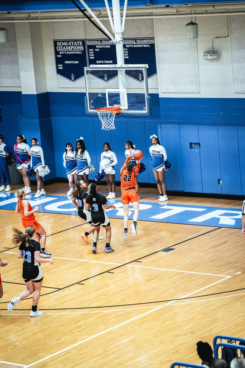 BG_Lady_Hornets's tweet photo. We move forward together.
@TheHiveBGHS 
@BGCSHornetPride https://t.co/jqX5JZRdiA