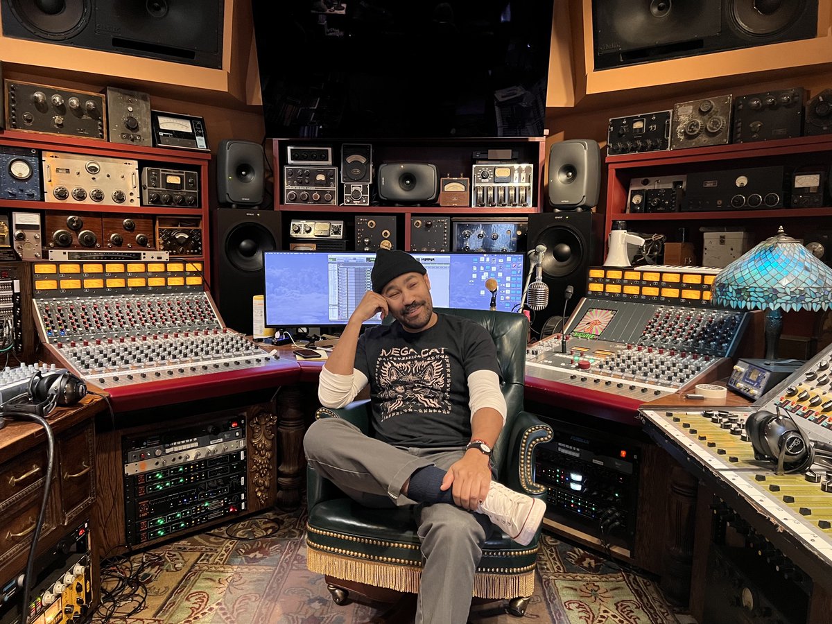 Sylvia Massy (@sylviamassy) on Twitter photo Jason Bookert from San Gabriel came in to mix on the Rupert Neve desk at the Oddio Shop. Hybrid-style, fat and punchy. Gotta mix like this more often! <a href="/sangabrielmusic/">SanGabriel</a> #sangabrielmusic sangabrielmusic.com Jason Bookert from San Gabriel came in to mix on the Rupert Neve desk at the Oddio Shop. Hybrid-style, fat and punchy. Gotta mix like this more often! <a href="/sangabrielmusic/">SanGabriel</a> #sangabrielmusic sangabrielmusic.com