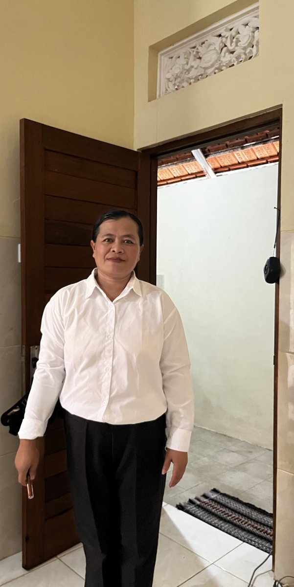 gekabril's tweet photo. minta doanya temen2 semua💗 Ibu aku , semangat aku, Jiwa raga aku, nafas aku, dunia aku💗 sedang testing untuk P3K honorer, Beliau sudah menunggu ini 27 tahun lamanya🙂💓. minta doanya teman2 semuaaa🤍 https://t.co/bin8hsU45U