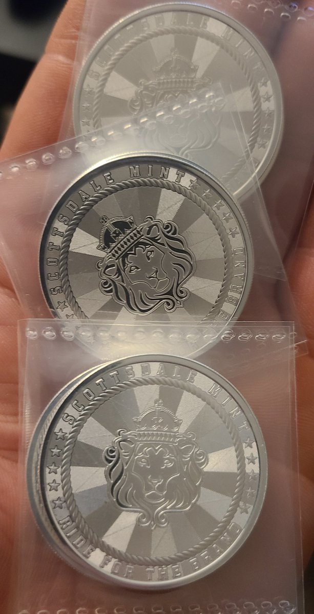 NWStacker78's tweet image. These Cowboy Rounds that @scottsdalemint puts out are some of my favorite rounds stack.

#Silver #SilverStacking #ScottsdaleMint