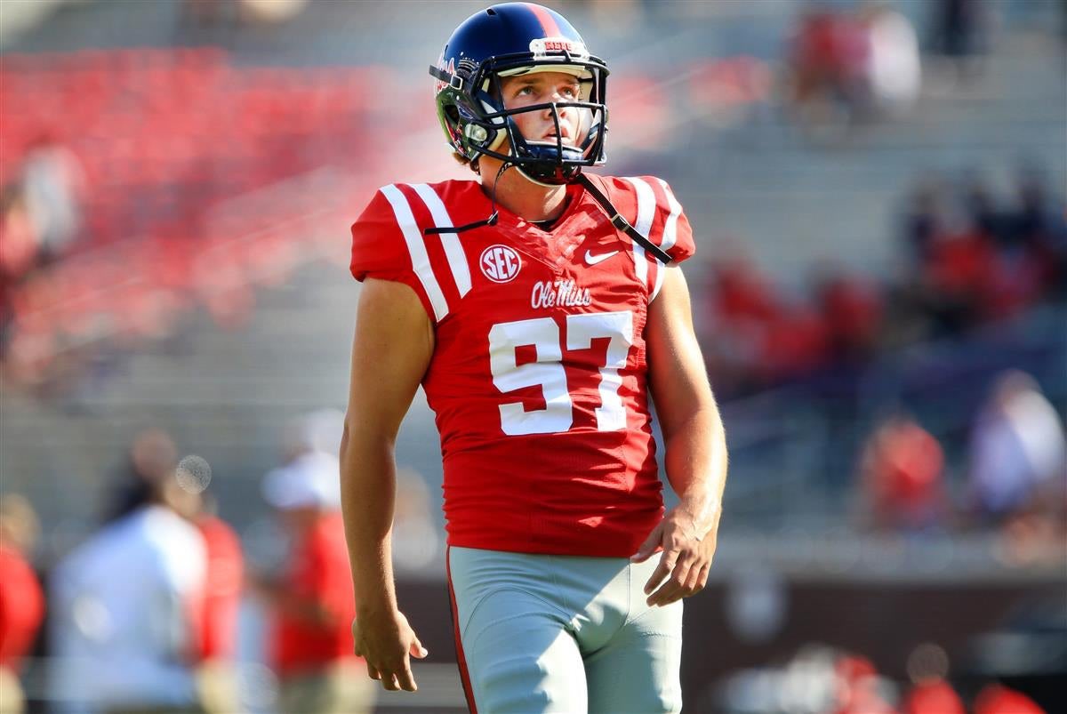 WestSideRebs's tweet photo. How many current Ole Miss students would know who this is? https://t.co/Ozs9LAqu9K