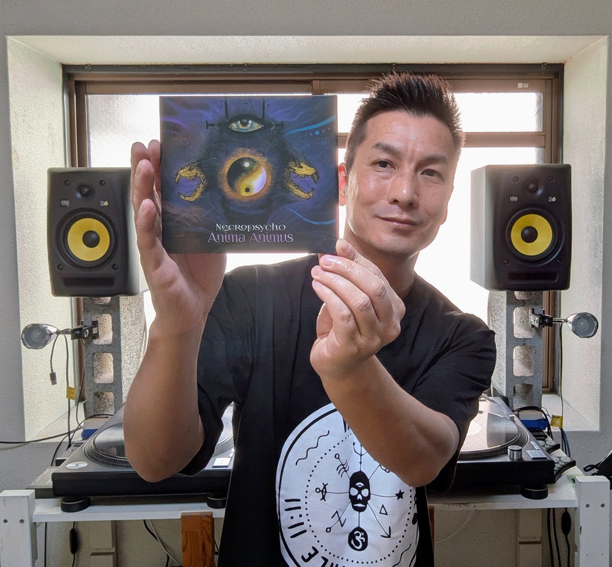 doctra4's tweet photo. Necropsycho氏が日本来られていました!
その際わざわざ私にプレゼントを送ってくれました。
Necropsycho氏、本当に素敵なプレゼントをありがとうございます!
#Necropsycho
#doctra https://t.co/TRmQNmQY9X
