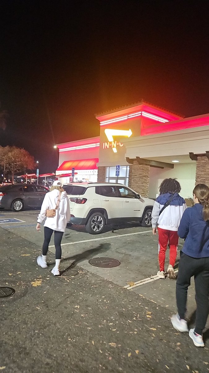 Coach Shore tweet media