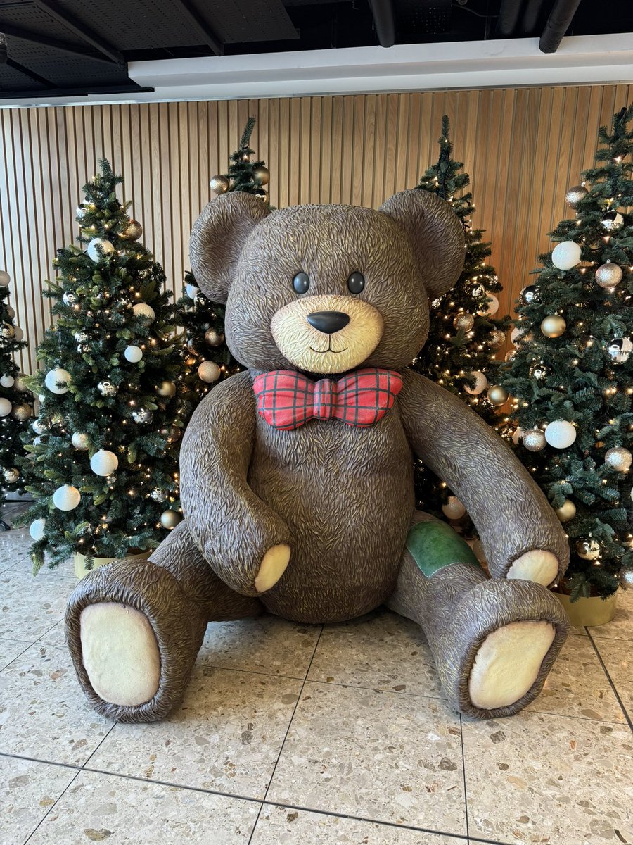 Dublin Airport tweet media