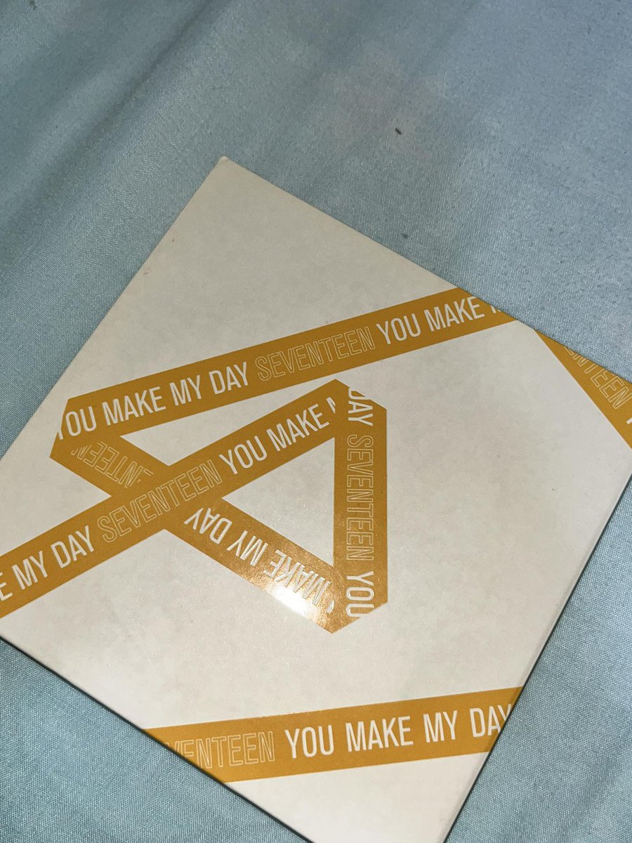 alweys_es's tweet photo. WTS LFB SEVENTEEN CARAT
YMMD (Meet ver.) &amp; Henggarae (셋 ver.) unsealed ALBUM SET

- 150 php if PAYO/ 175 PHP if 3 Days DOP (excl. pf &amp; lsf)
- onhand
- no to sensi
- inclusion as shown
- w/ random svt freebies
- dm/reply to reserve or for any qs https://t.co/cRUlVhCA8E