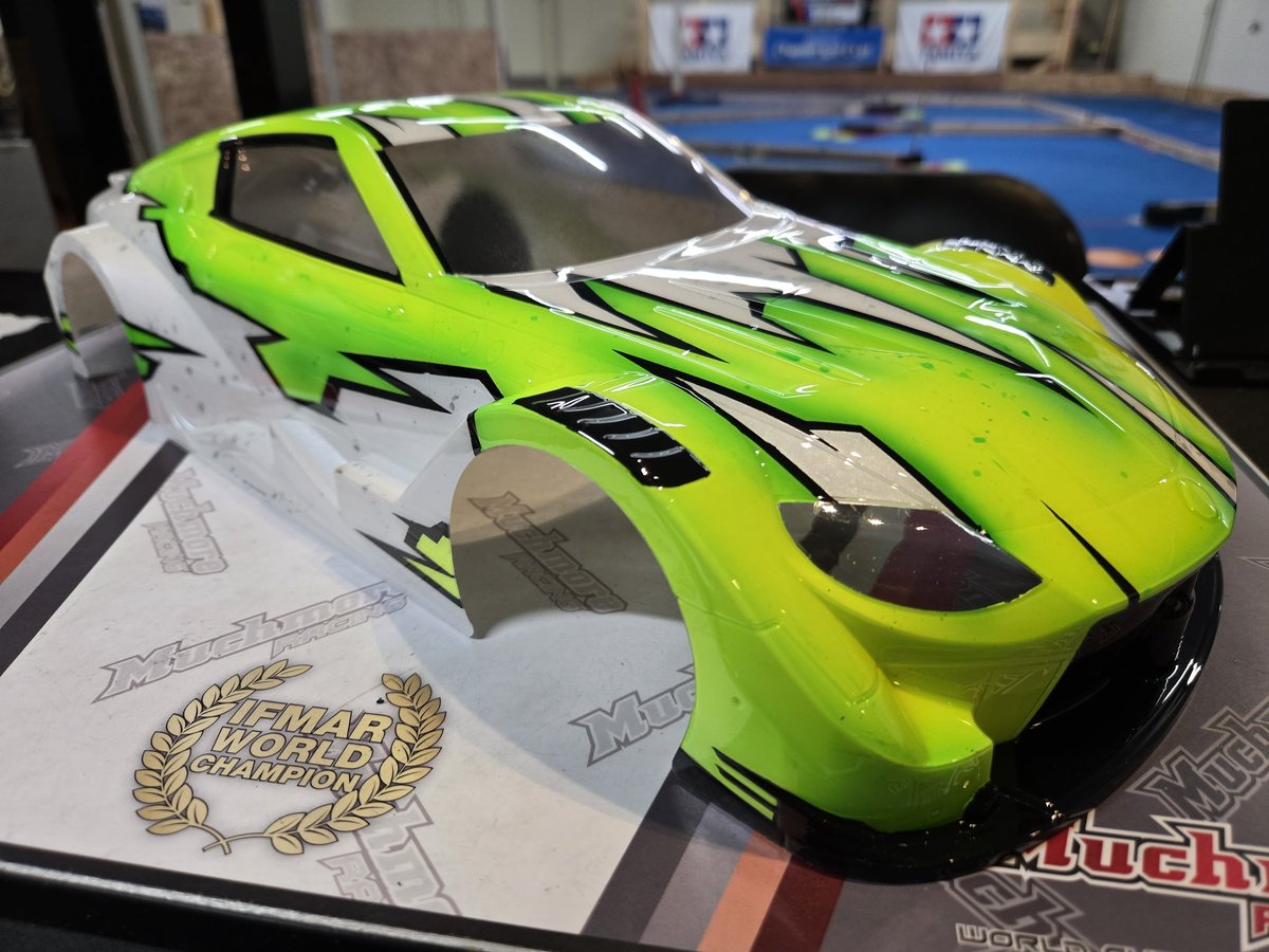 塗装おわり！ LEGEND #TDpaint さんのYouTube見て、初めて筆ぺっぺしま