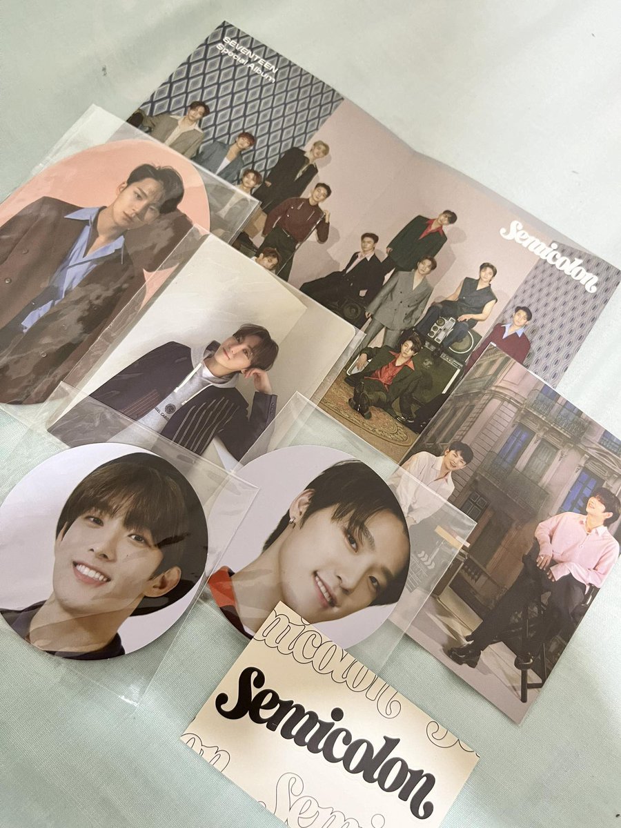 alweys_es's tweet photo. WTS LFB SEVENTEEN CARAT
Semicolon unsealed (1) ALBUM w/ album inclusion w/o RPC

- 150 php if PAYO/ 175 PHP if 3 Days DOP (excl. pf &amp; lsf)
- weaving kit was used but now disassembled
- onhand
- no to sensi
- w random svt freebies
- dm/reply to reserve or for any qs https://t.co/h0uH6SuXqu