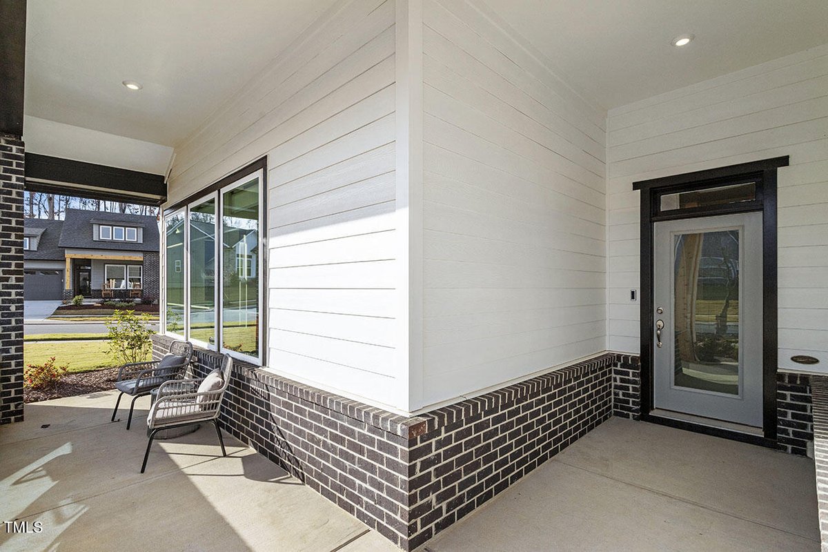 debkapmac's tweet photo. 15 Abundance Lane, Pittsboro, NC, 27312
3 bed | 2 bath 2526 Sq. Ft.
Active | 723900
https://t.co/A2Ejn58Xob
Why wait for the lottery you can win the jackpot NOW! Rare opportunity for a resale home in one of the newest Encore (55+) communities in town. This barely lived in 1... https://t.co/KTx5vITAuB