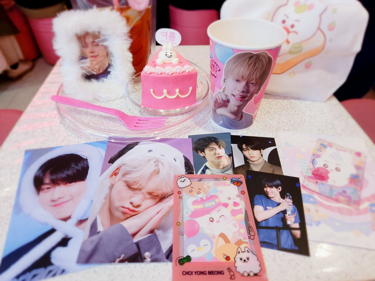 ファンチュンと一緒に スビンちゃんのお誕生日のお祝いをしてきました🥰🎂🎉

#수빈이가눈꽃으로피워낸한페이지
#OurOceanOfLoveSoobin 
#スビンの笑顔はMOAの幸せ
<a href="/reverdream1205/">REVER DREAM</a> 님
<a href="/reverdream_jp/">𝗥𝗘𝗩𝗘𝗥 𝗗𝗥𝗘𝗔𝗠 𝗝𝗣</a> 様
<a href="/yolumlovesyou/">여름♡cafe yolum</a>