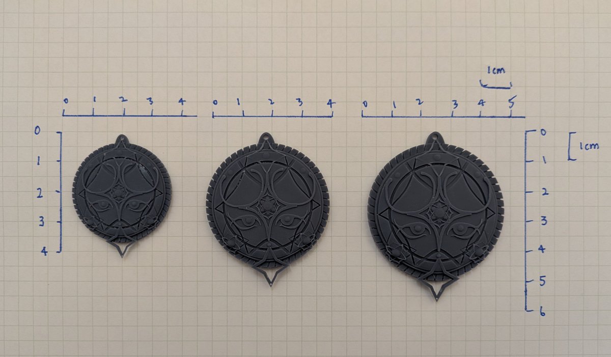 Versstep's tweet photo. Testing out different sizes for for a Selunite pendant #selune #bg3 #baldursgate3 Has anyone found Isobel's amulet in the game? #isobelthorm https://t.co/mb6GSxhTIR