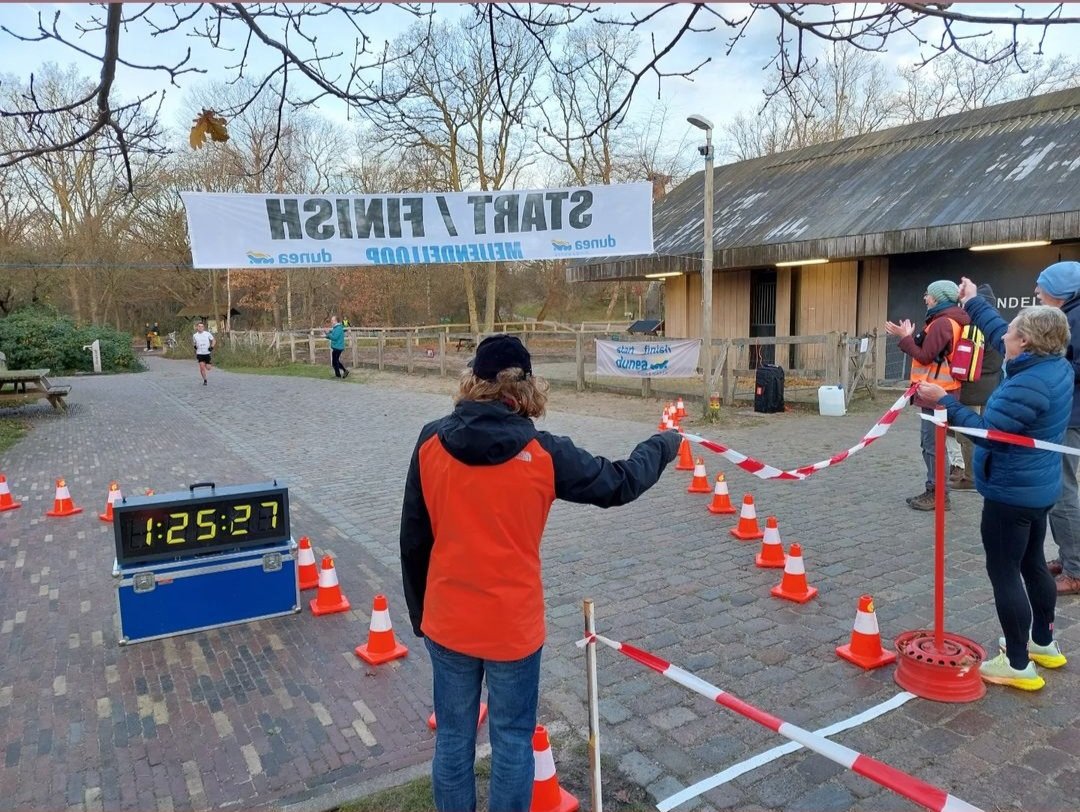 Timocratie's tweet photo. @loopmaatjes nog even nagenieten van de Meijendelloop (30 nov) die ik heb mede georganiseerd. Inmiddels een echt HRR-evenement! @hagueroadrunner https://t.co/MW7epMgbSq