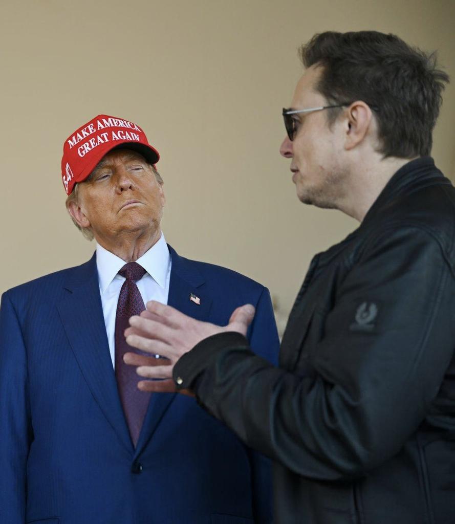 Crazy Moments tweet media