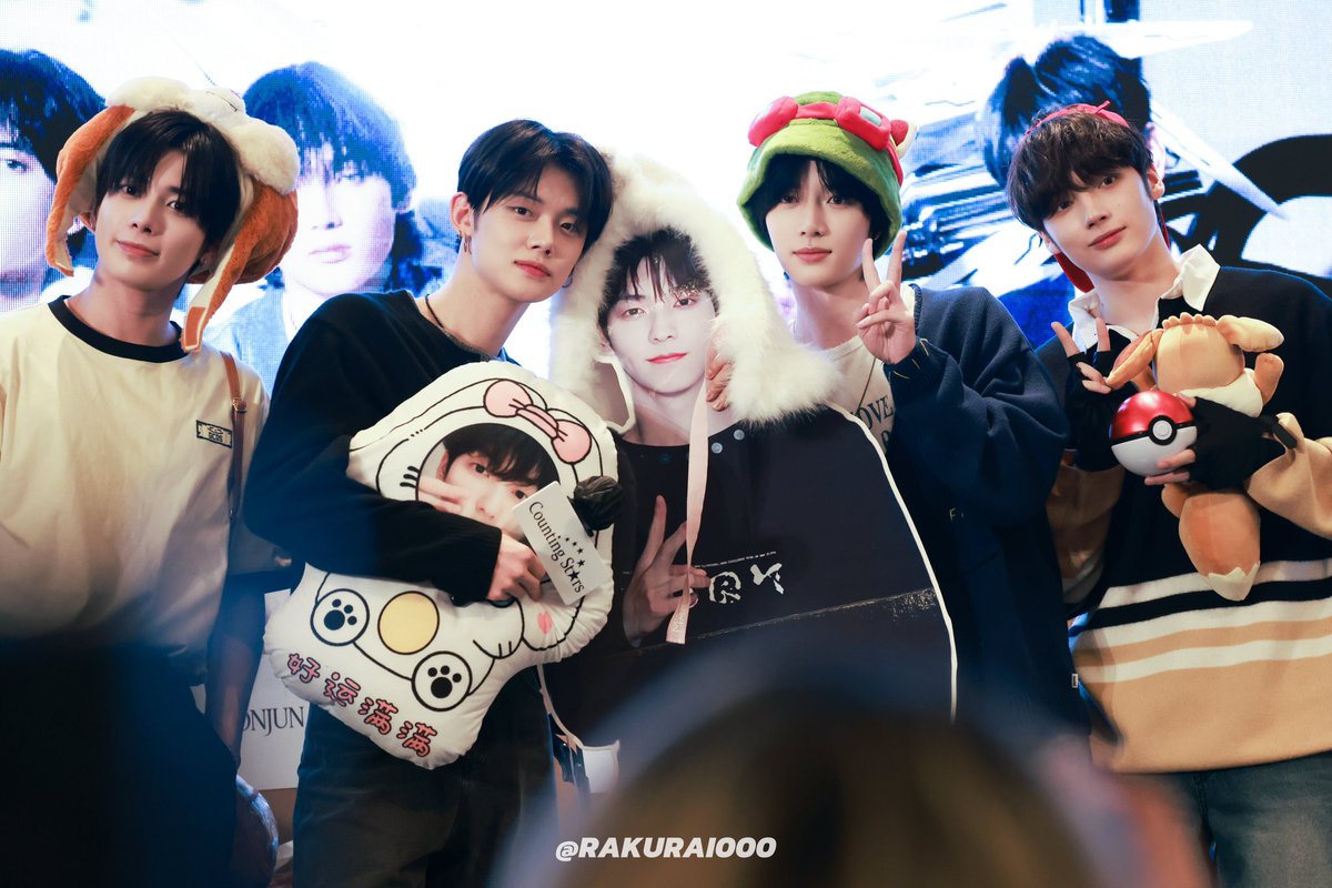 BEOMBASTlC's tweet image. Always five ❤️‍🩹