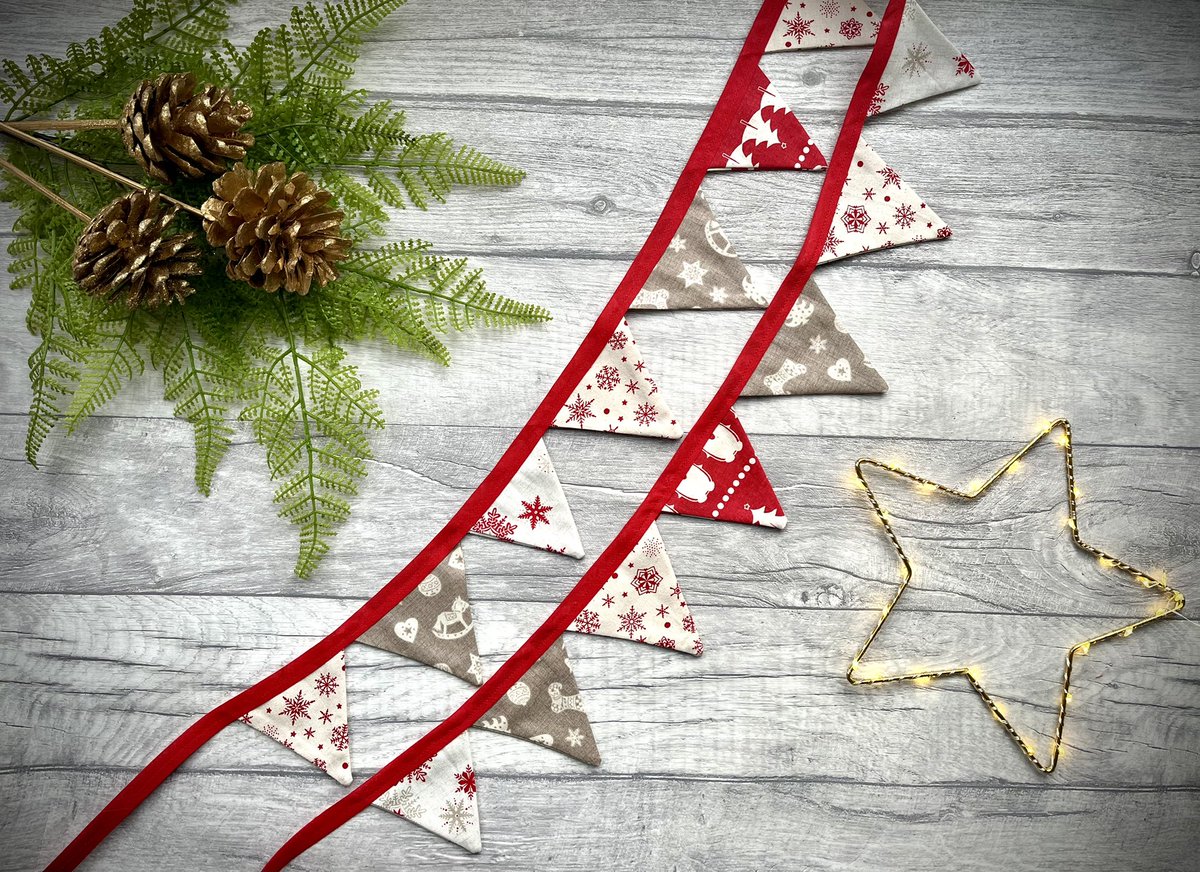 TheCraftyOwl3's tweet photo. π Thereβs still time this #smallbizsaturday to go even smaller with your bunting! We have loads of gorgeous 1.25m mini bunting in stock. Come and take a look and grab a festive treat! π
https://t.co/UG8ZdRryaj
#UKGiftHour #UKgiftAM #CraftBizParty #ShopSmall #HTLMP https://t.co/SH2QigT89L