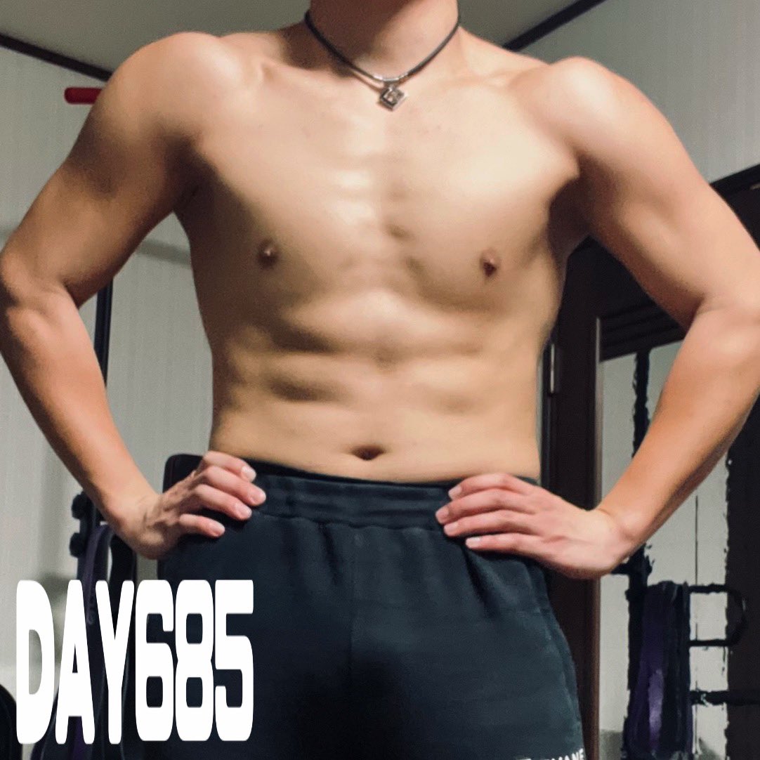 utamaru_fit's tweet photo. #DAY685
肩・トラップトレ終了🫡
今日仕事終わりにしっかり7種目で追い込みました🏋️最後のバンドフェイスプルめっちゃ効いた😏
今から有酸素🐕🚶して、今日は鍋かな🤤
夜は読書楽しもう📖
皆様、良い週末をお過ごしください🙇♂️
#筋トレ
#筋トレ垢さんと繋がりたい https://t.co/kiBLcErRxI