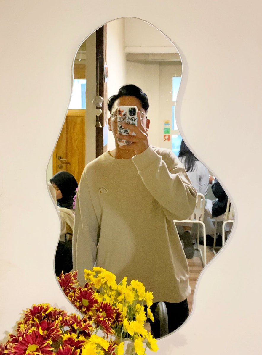 silentwive's tweet photo. romanticizing single era ✨🫂 https://t.co/CUuCJpoQ18
