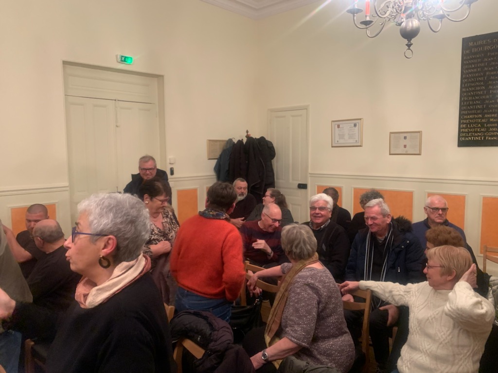 Le président Louis De LUCA a orchestré d'une main de maître cette 13ème AG de l'association du Mausolée de Bourgogne
120 adhérents
Soutien des collectivités <a href="/DptMarne/">Département Marne</a> 
150.000€ de travaux  réalisés dont 33.000€ cette année.
600 visiteurs en 2024
Chapeau les artistes !
<a href="/JM_Roze/">Jean-Marc Roze</a>