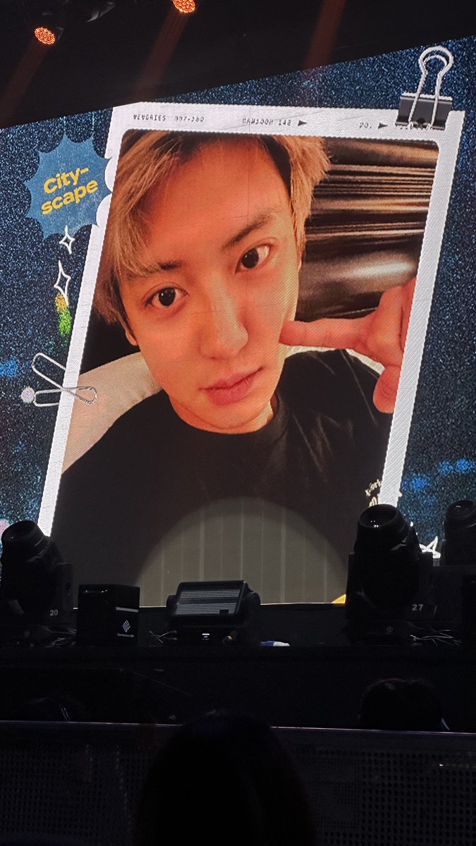 Ace_BBH's tweet photo. PARK CHANYEOL 😭 https://t.co/7F4figEPJb