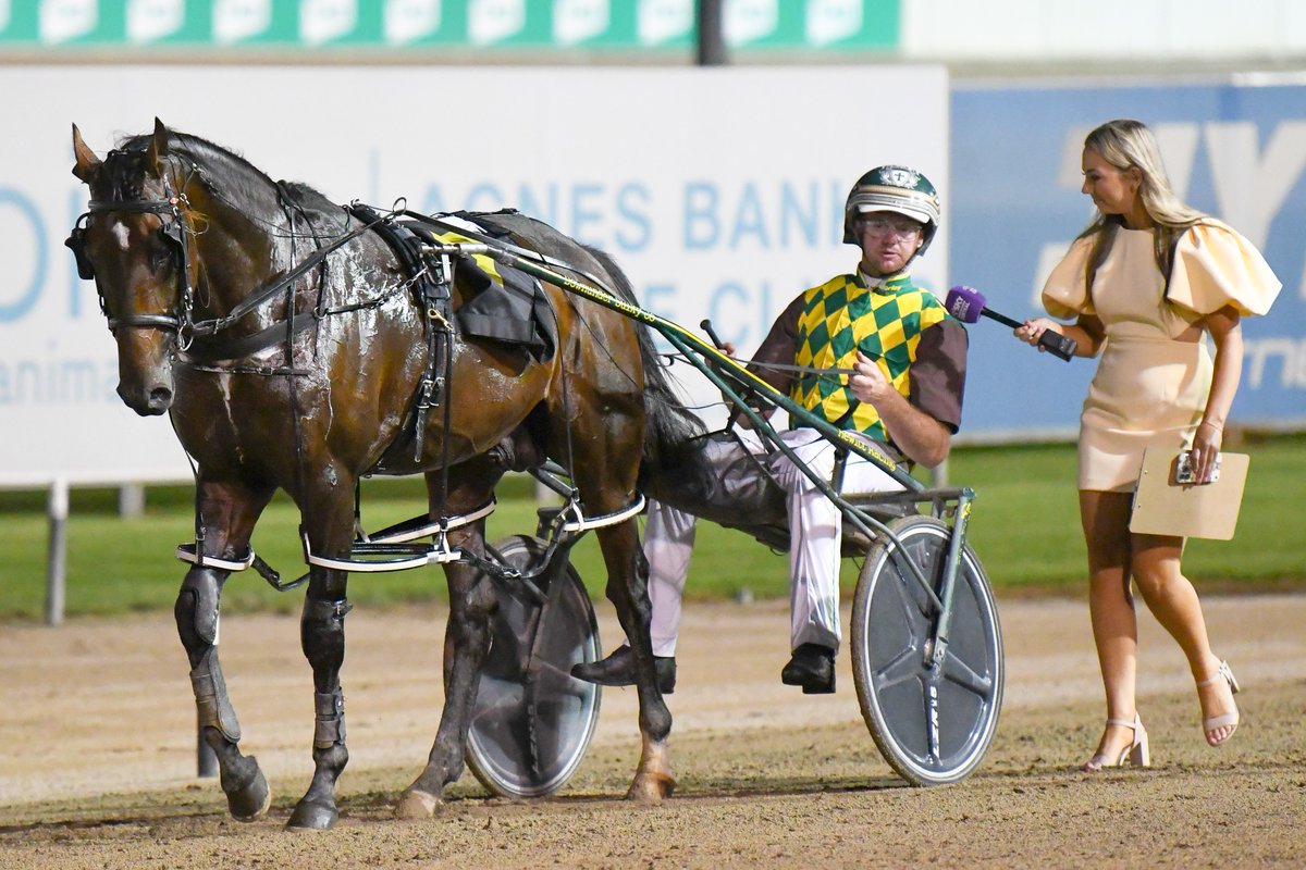 ClubMenangle tweet picture
