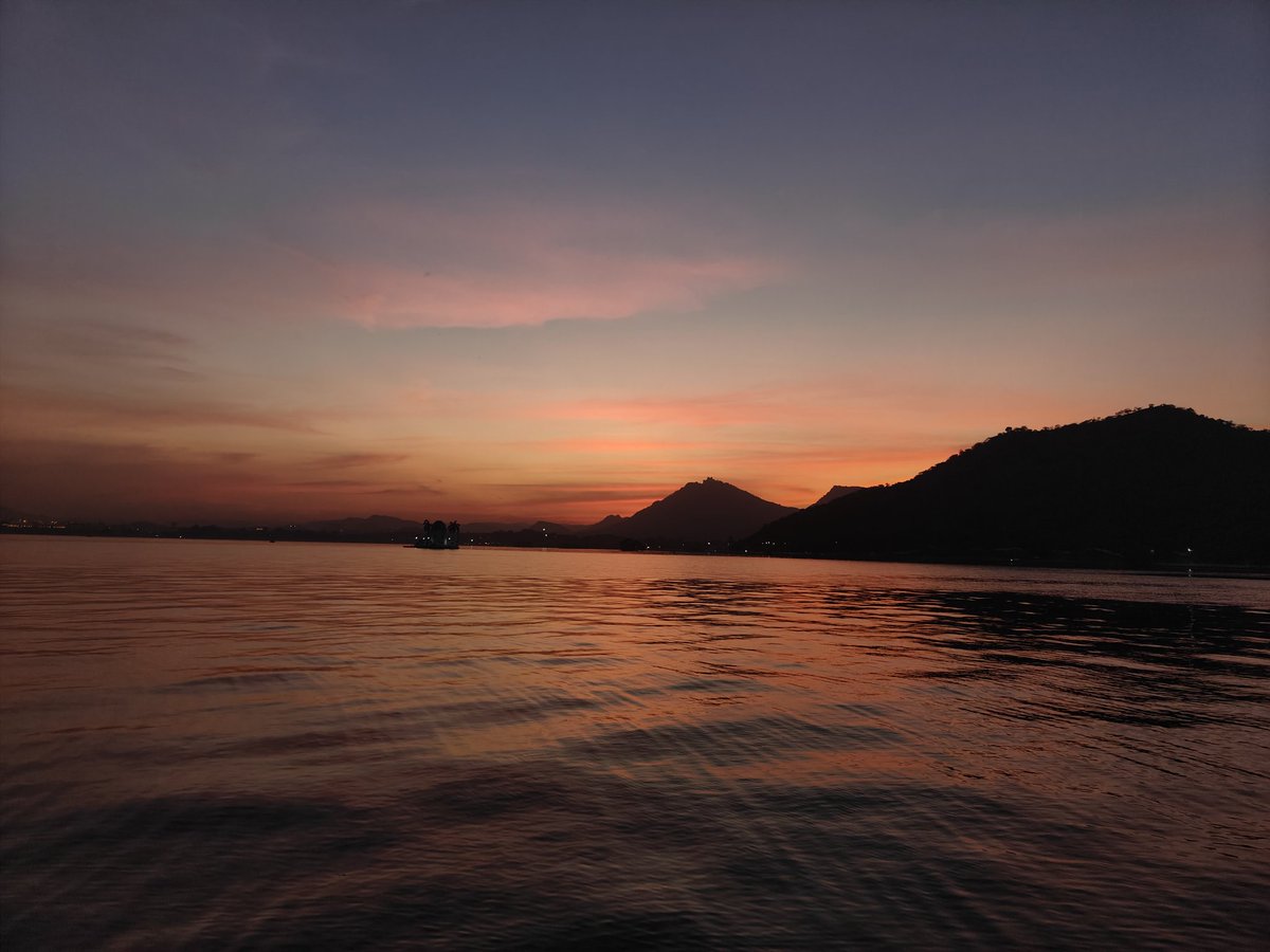 daacsaaab's tweet photo. Perpetual Enchantment - something undeniable about the Rajasthan Sky. Udaipur comes close to Jodhpur's elegance.

#Udaipur #Rajasthan https://t.co/apRAoVQryF