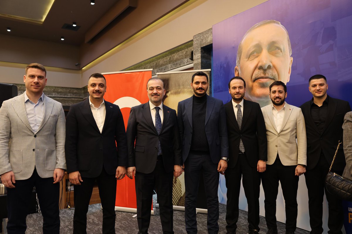 caglayancgty's tweet photo. AK Parti Kocaeli 8’inci İl Delege Buluşmasında, teşkilatlarımızın birlik ve beraberliğini daha da güçlendiren verimli bir buluşma gerçekleştirdik.

Ortak akıl ve samimi gayretle yolumuza kararlılıkla devam ediyoruz!  🇹🇷 https://t.co/UXSvFADDA1