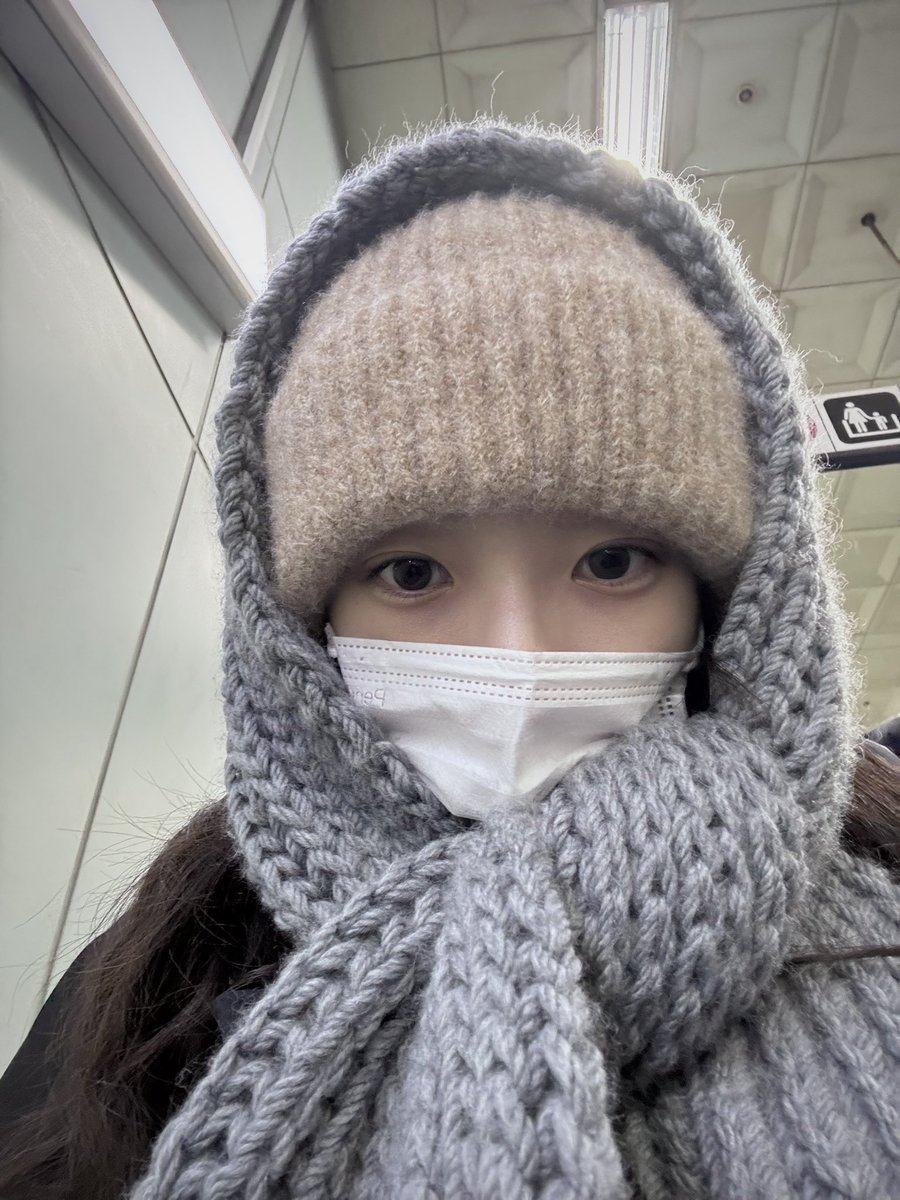 JINSOL진솔 (@truesol__) on Twitter photo 