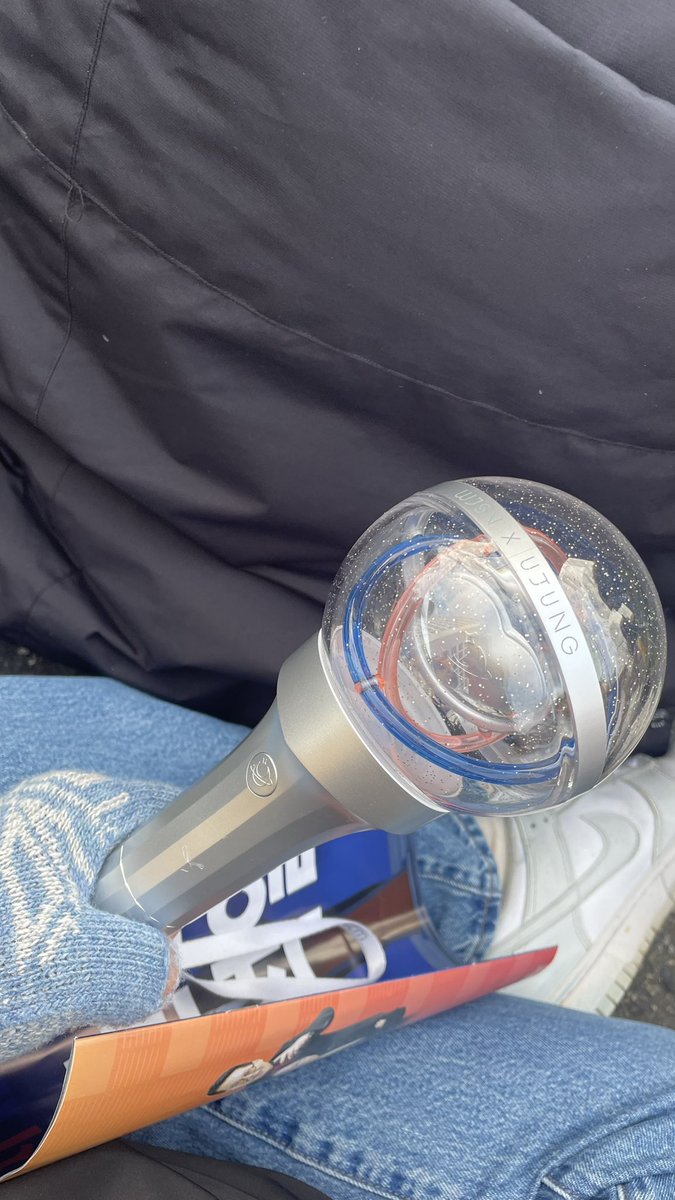 wnduswndus_'s tweet photo. 정봉이 밝기 짱 ⚡️ https://t.co/6b8HDs7mg2