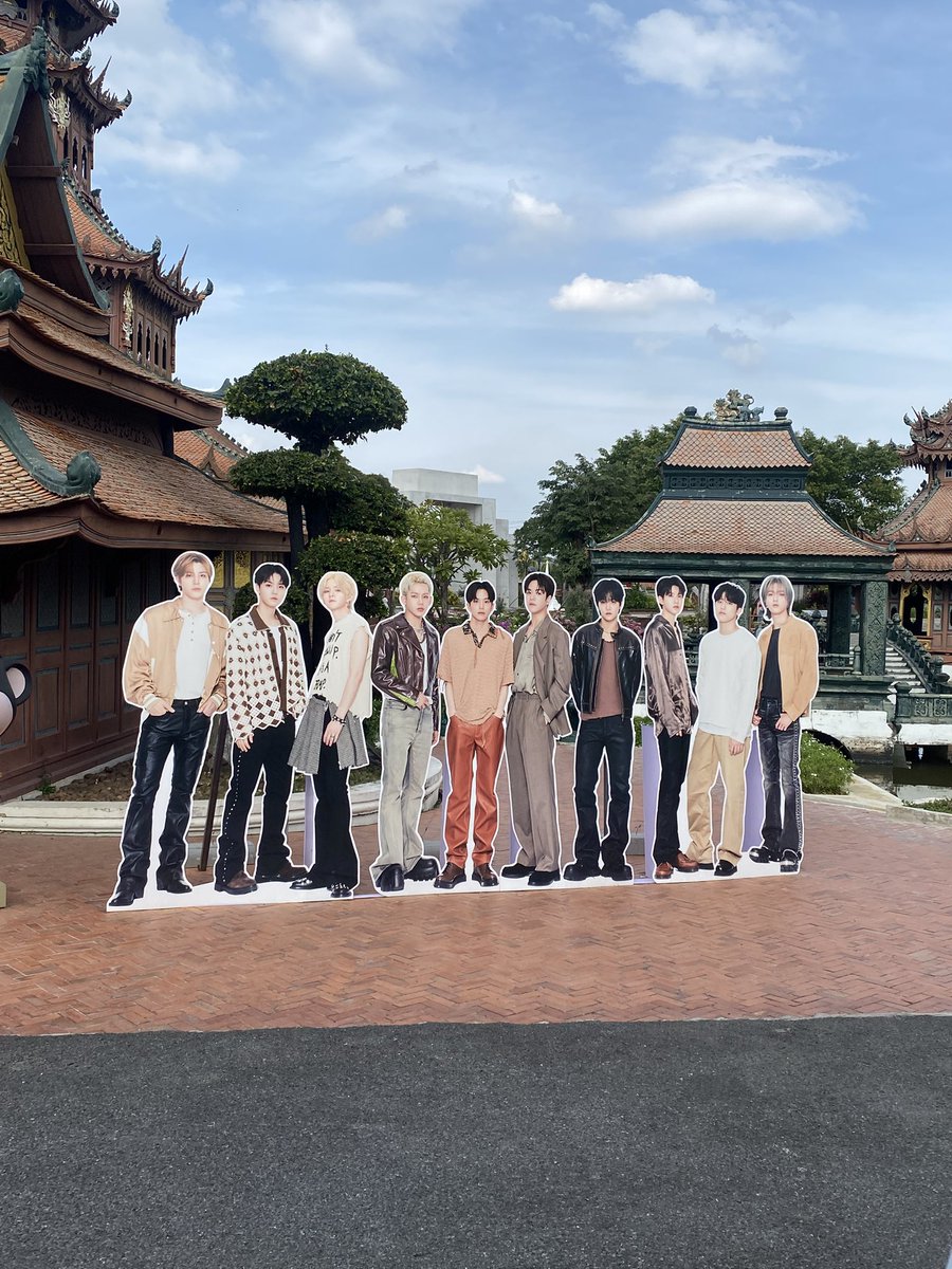 kteumek's tweet photo. 🩵🫶🏼
#TREASUREXMUANGBORAN
#เด็กสมบัติเที่ยวเมืองโบราณ
#MUANGBORANMUSEUM
#เมืองโบราณมิวเซียม
#TREASURE #トレジャー #트레저 https://t.co/dRWN1ouQJG