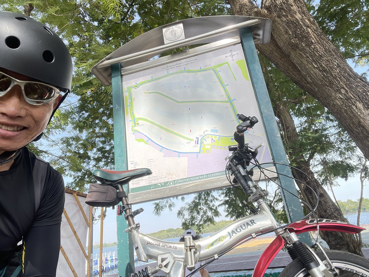 skytrain9's tweet image. Morning ride at Nong Bon lake park #jaguarsports #foldingbike