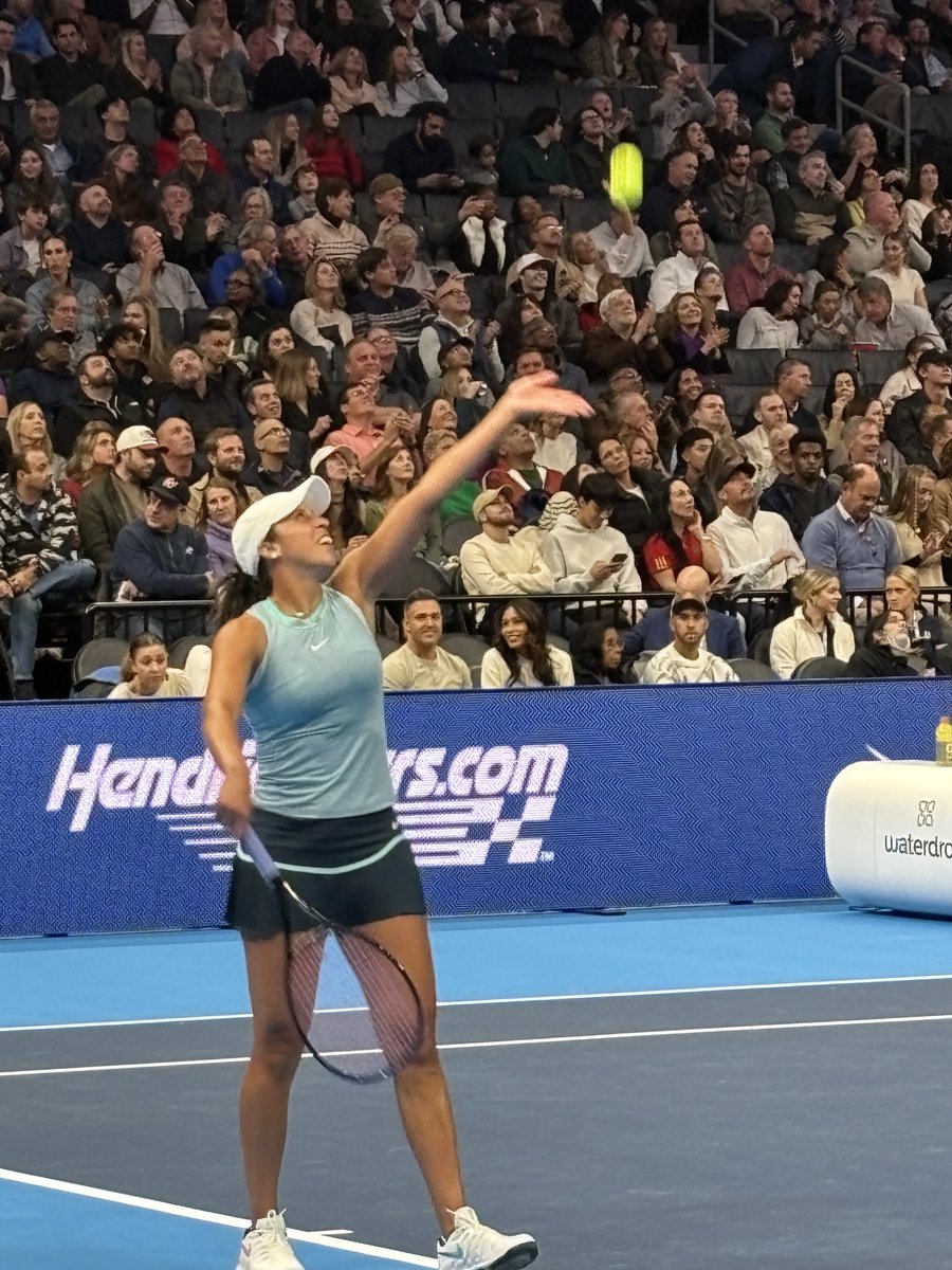 jb050705's tweet photo. What a great night of tennis!! First time seeing pros live and it was a blast! #CharlotteInvitational   @CLTSports https://t.co/AO2be9fGrU