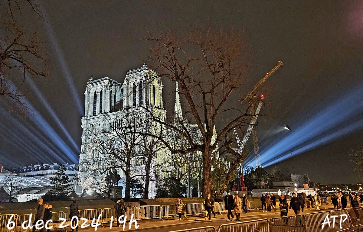 BON-ne
            JOUR-née ...
#NotreDameCathedral 
#NotreDameDeParis
#Dday Cérémonie d'ouverture
#Paris2024
#ParisCentre
#Paris