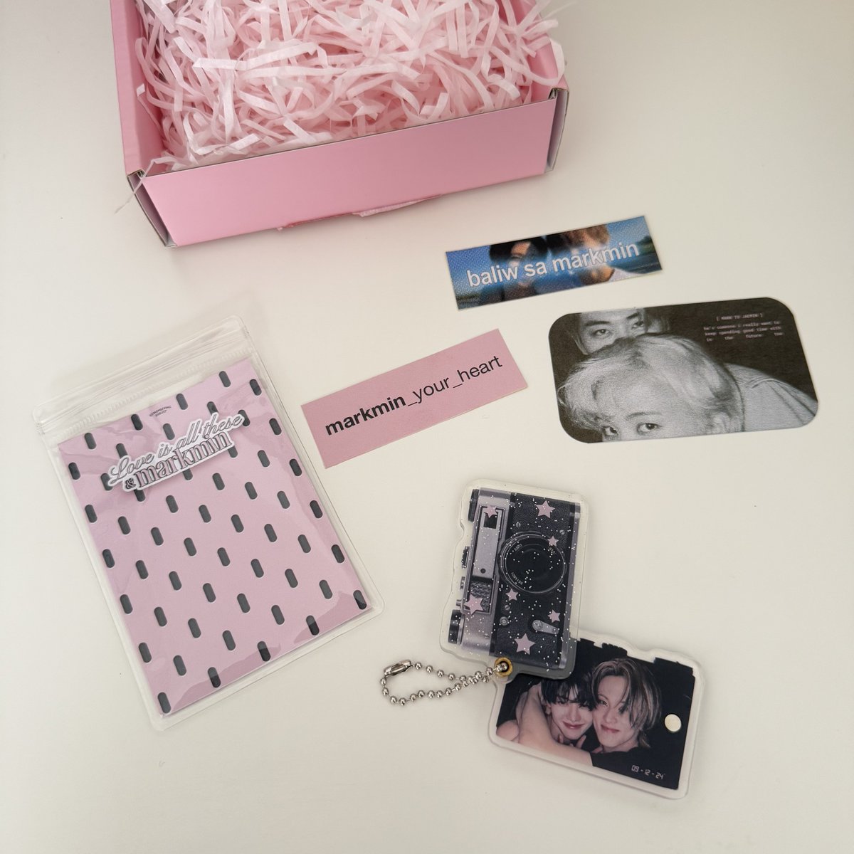 thoreukart's tweet photo. π κ° happy mail #thoreumails κ±
received a very cutesy markmin keyring from @remembering_aug <3 tysm!
#augustshaul https://t.co/zACAJRubWe