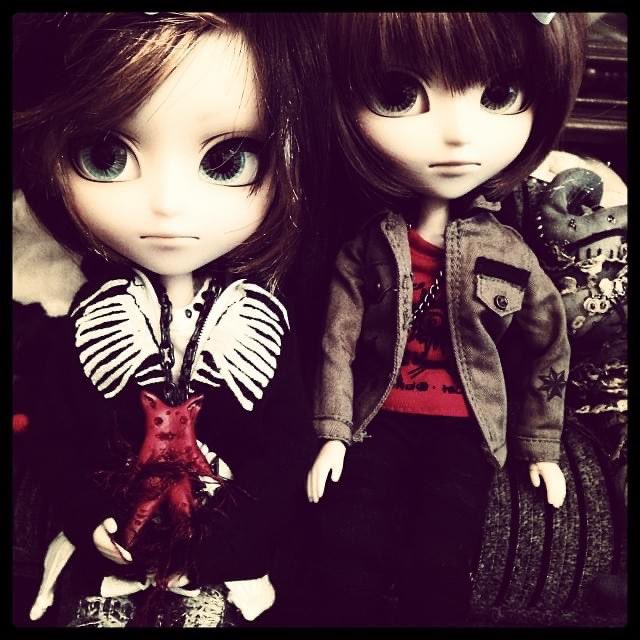 mitsubachi_z's tweet image. 『櫁蜂からのお知らせ』

櫁蜂は今年の7月末に膵臓癌(すいぞうがん)の告知を受けました。肝臓への転移もあり、抗がん剤治療を受けながら日々を過ごしています。
余命は1年とのことです。…