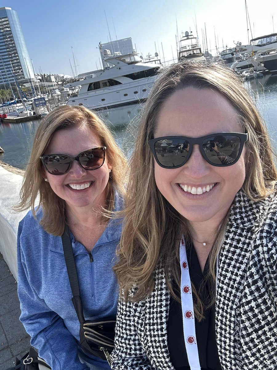 L_Whited21's tweet photo. What a great Friday of ASH! Excited to learn &amp; catch up with past colleagues, mentors, and friends! #SanDiego #IncyteTXCrew #ASH24 https://t.co/2NFkp3t5JS
