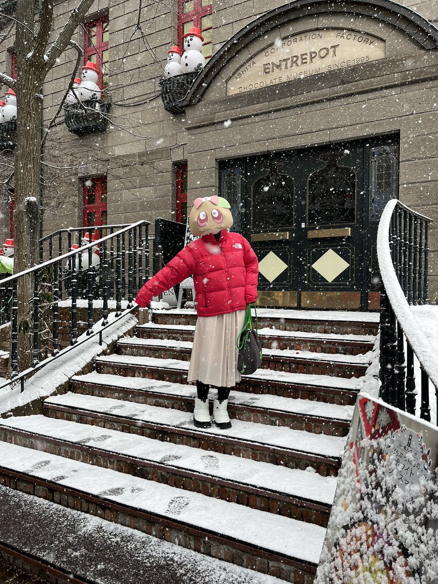 anzumaron_twit's tweet photo. 人生初の札幌に浮かれる栗 https://t.co/mMWw9JPCPI