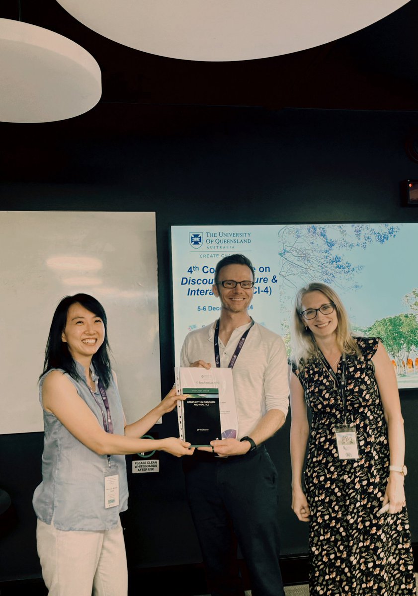 DDG_DCI's tweet image. 🎉 Congratulations to our #BestPaperAward recipient - Matthew Skidmore (a PhD student at Monash University) 🎉

📚 He has received Jef Verschuerer&apos;s book &apos;Complicity in discourse and practice&apos; 📚

DCI-4 conference at UQ