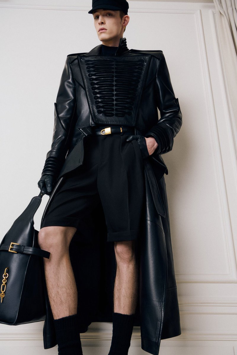 PKook87's tweet photo. #HONGJOONG LITERALLY I NEED HIM IN THIS JACKET!!!! MY LIFE WILL NOT BE COMPLETE UNTIL I SEE CAPTAIN KIM HONGJOONG IN IT!!!!! @ATEEZofficial #BalmainPrince https://t.co/9Mx1G4RnXk
