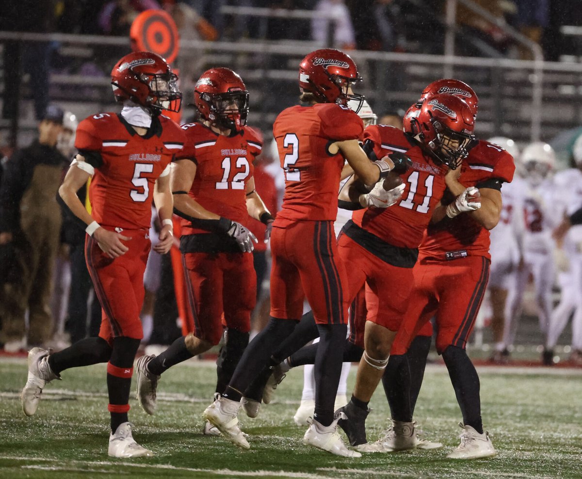 STATE SEMIFINAL:
Hamilton (14-0) vs. Stamford (14-0), 7 p.m. Thursday at Mineral Wells (per Hamilton ISD Athletics on Facebook)

wacotrib.com/sports/high-sc…