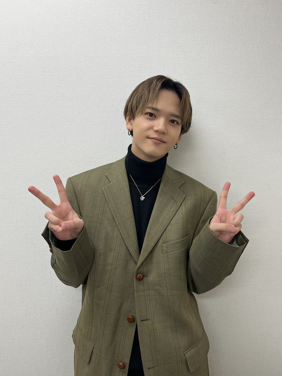 fantastics_fext's tweet image. ⋰
#BATTLEOFTOKYO 
LIVE VIEWING 🔥
舞台挨拶
#中島颯太 登壇✨
⋱

BATTLE OF TOKYO
～Jr.EXILE vs NEO EXILE～
LIVE VIEWING

中島颯太が
登壇させていただきました🌟

素敵な時間をありがとうございました🎶

@BattleOfTokyo 
#BOT
#FANTASTICS