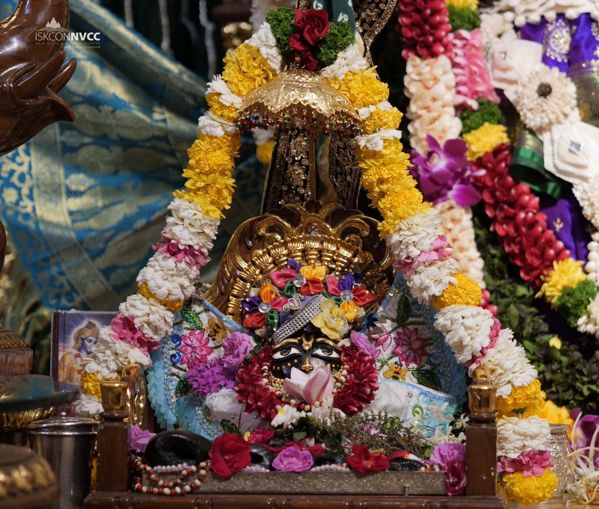 🙏🏽Today's 📿 🗓07-12-2024🙏
🌷Odana-Sasthi Special Darshan🌷
🌷Sri Sri Jagannath Baldev Subhadra🌷
🚩@ISKCONNVCCPune🚩
.
.
#ISKCONNVCC #ISKCONPune #ISKCONNVCCPune #ISKCON #7thdecember #7thdecember2024 #Saturday #Harinaamsankirtan #Radheshyamdas #Radheradhe #Sankirtan #Kirtan