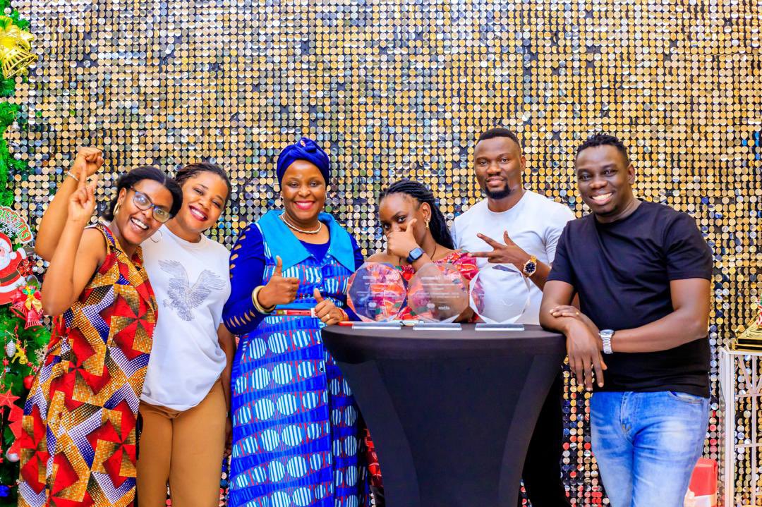 Turyasingu81578's tweet photo. With a good leader 
Great team 
Suceess is assured 
The celebrants 

@OfficialMubs 
@karemmie 
@MUBS_Entreship https://t.co/VI5tDXXt5L