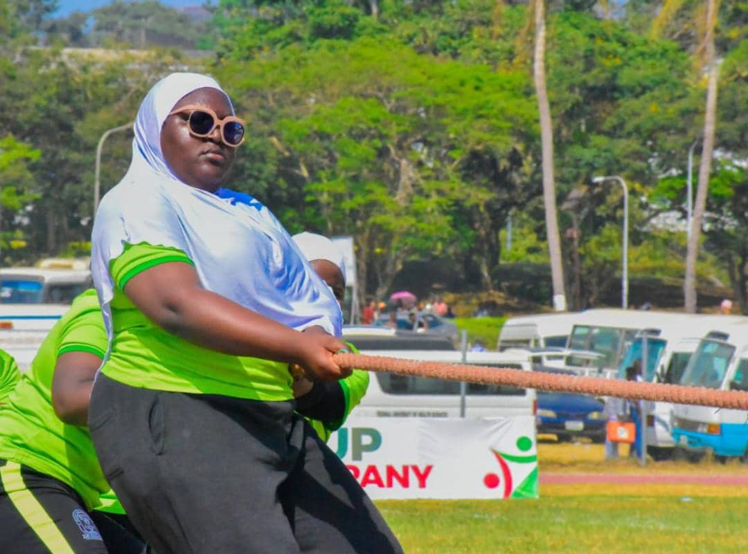 OsunInterCGames's tweet photo. Akinyoola Sukuroh shines! 🌟

Played a pivotal role in securing Gold for Fountain University in the Tug of War event, defeating UNILESA at the Osun Intercollegiate Games 2024. 🏅💪

#OsunInterCollegiateGames24 #AceSports https://t.co/Ce6HhjdIZx