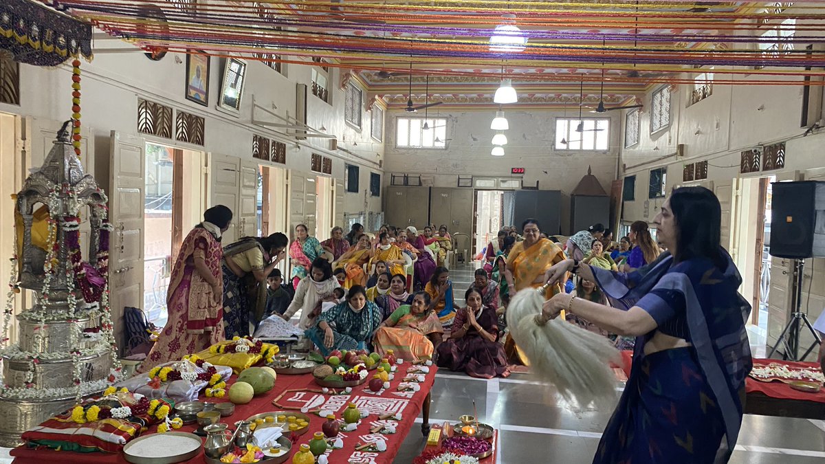 NehalShahBJP's tweet photo. Blessed to take darshan and witness the divine 38th Dhvaja Rohan ceremony of Shri Sambhavnath Jinalay &amp; Shri Chandraprabhaswami Gruh Jinalay, Wadala organised by Shri Wadala Achalgach Jain Sangh. 
A moment of pure devotion and spiritual grace. 
Jai Jinendra! https://t.co/tIuhXgpLeh