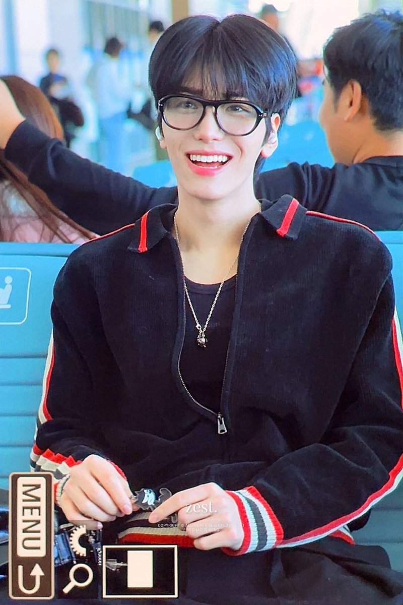 zest_shao's tweet photo. 241206 ICN

#ShaoZiheng #邵子恒 #샤오쯔헝 #StarlightBoys https://t.co/KqKPmvfqk3
