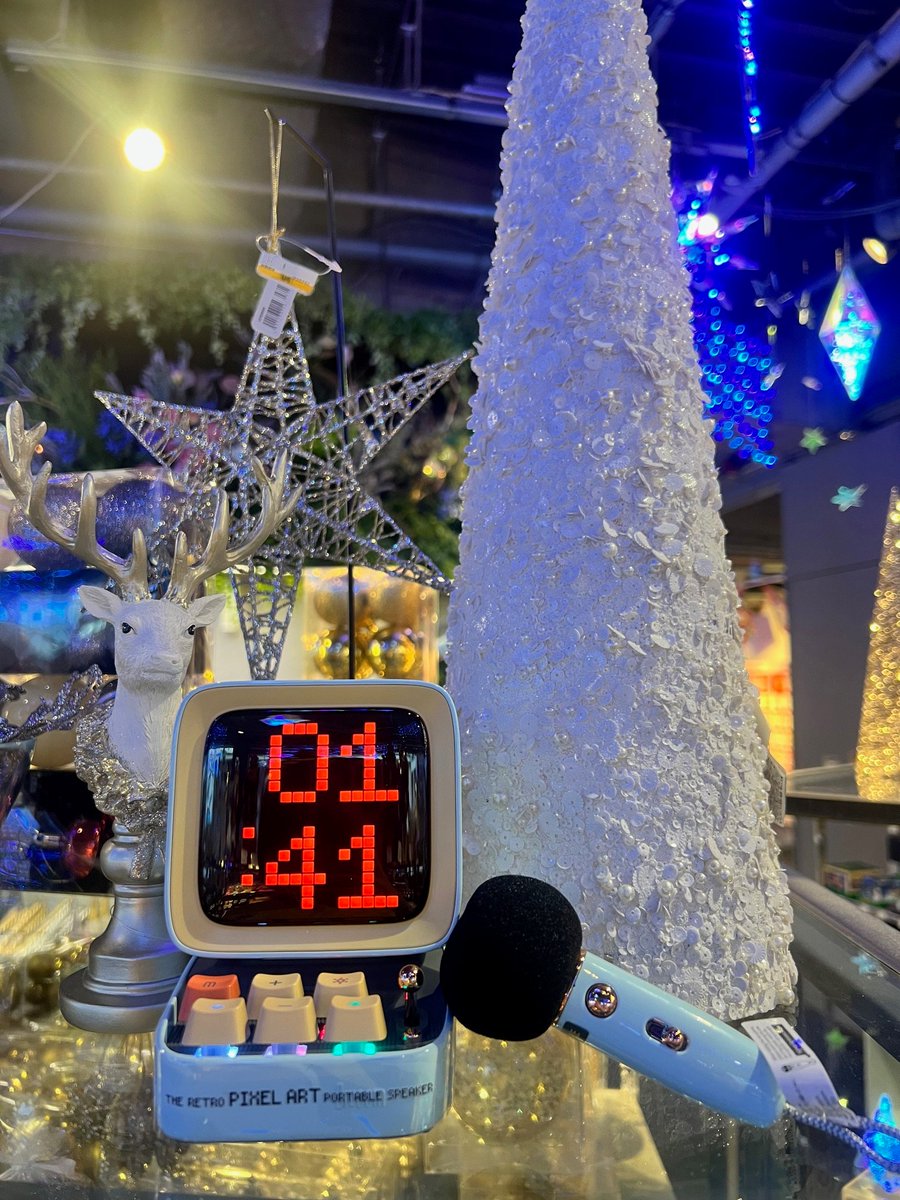 LOFT_SHIBUYA's tweet photo. ・.*・*.December 7th .*・*.・
🎁Divoom Ⅾitoo-Mic
マイク付きのレトロピクセルアート
Bluetoothスピーカー🎤✨
専用アプリで作成したドット絵を
画面に表示できます😉
SNS通知やミニゲームなど、
様々な機能が盛りだくさんです👏
#ditoo #スピーカー
#渋谷ロフトのギフトカレンダー https://t.co/XXPvVTu7Im