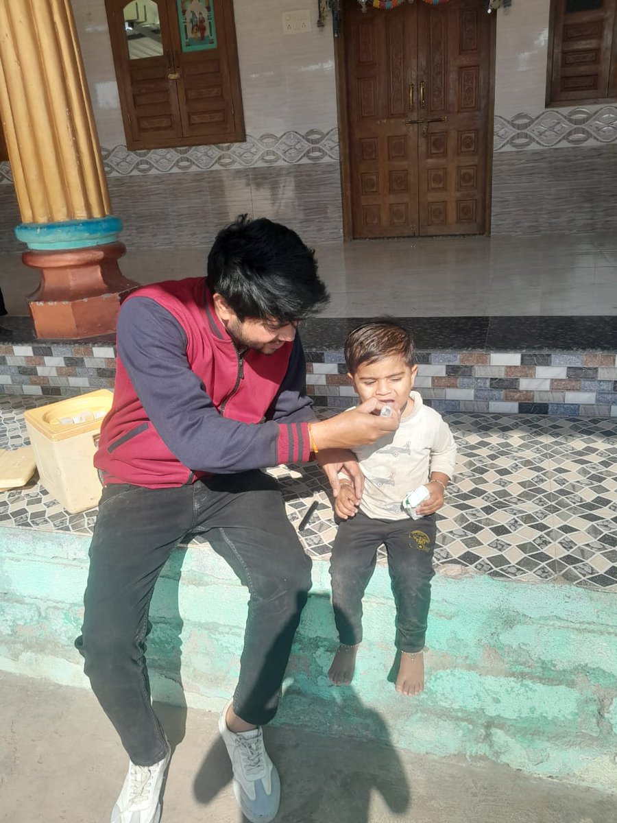 PhcBherai's tweet photo. PHC ભેરાઇ ખાતે SNID અંતર્ગત પોલિયો એડવાન્સ કામગીરી હાથ ધરવામાં આવી.
#પોલિયો2024 
@CollectorAmr @MoHFW_INDIA @GujHFWDept 
@ddoamreli @AmreliHealth 
 @AamKatar1459 @VaniyaDhaval8  @THORAJULA @hardik520 @DrRadhaKrishan7 @ArunKumar23302 @WHO @Infoamreligog @SdmRajula https://t.co/vlU3px62VD