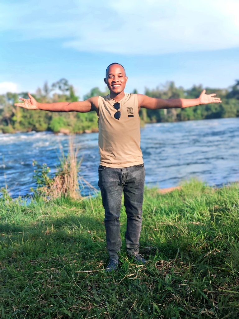 JuliusTumwebaz's tweet photo. 27: A new chapter begins! Here's to purposeful living, personal growth, &amp; success in every endeavor. Happy birthday to me.🤗 https://t.co/UHB46HRxTI